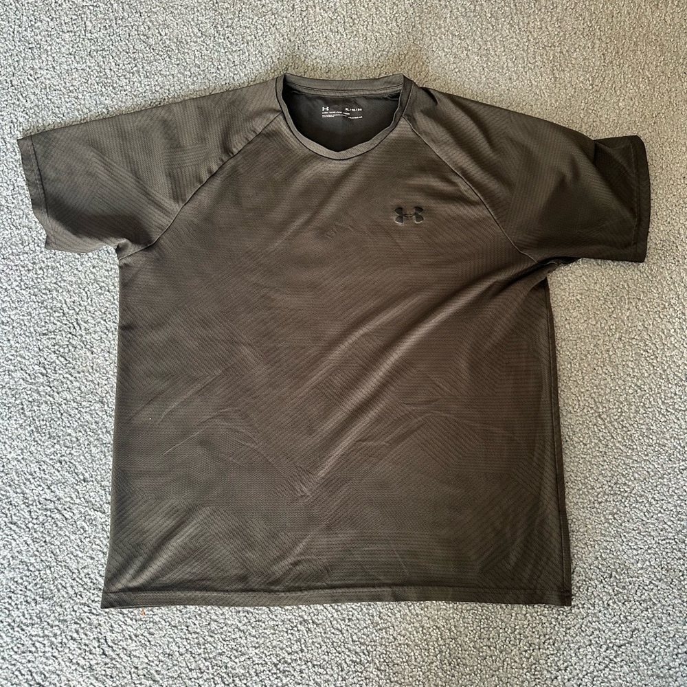 Under Armour short sleeve